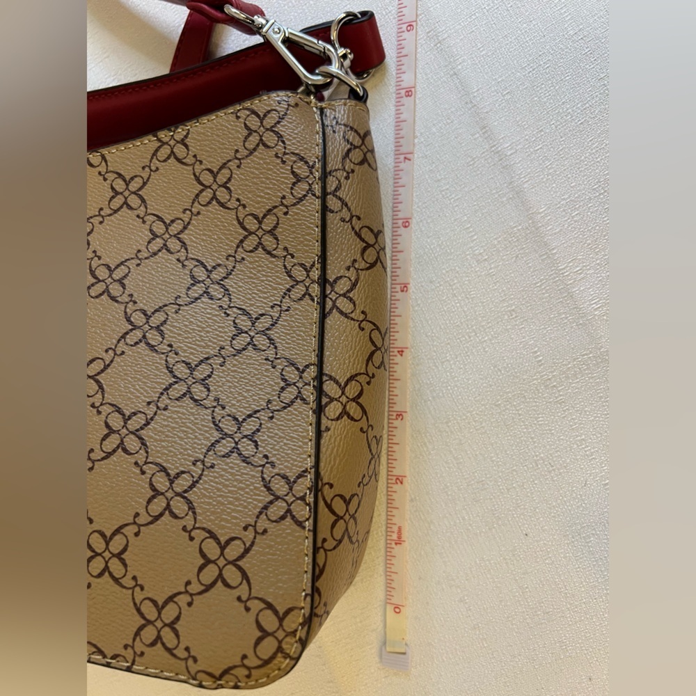 Nine West Bag with adjustable crossbody strap - Picture 9 of 11